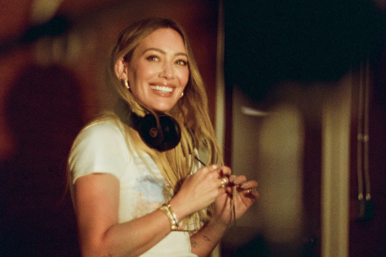 Η Hilary Duff ηχογραφεί ξανά τις παλιές επιτυχίες της με οδηγό το παράδειγμα της Taylor Swift Η Hilary Duff ηχογραφεί ξανά τις παλιές επιτυχίες της με οδηγό το παράδειγμα της Taylor Swift