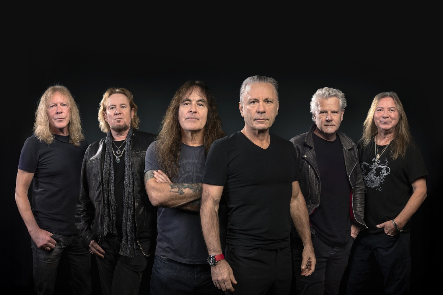 Οι Iron Maiden επιβάλλουν απαγόρευση κινητών τηλεφώνων – Συναυλία χωρίς οθόνες