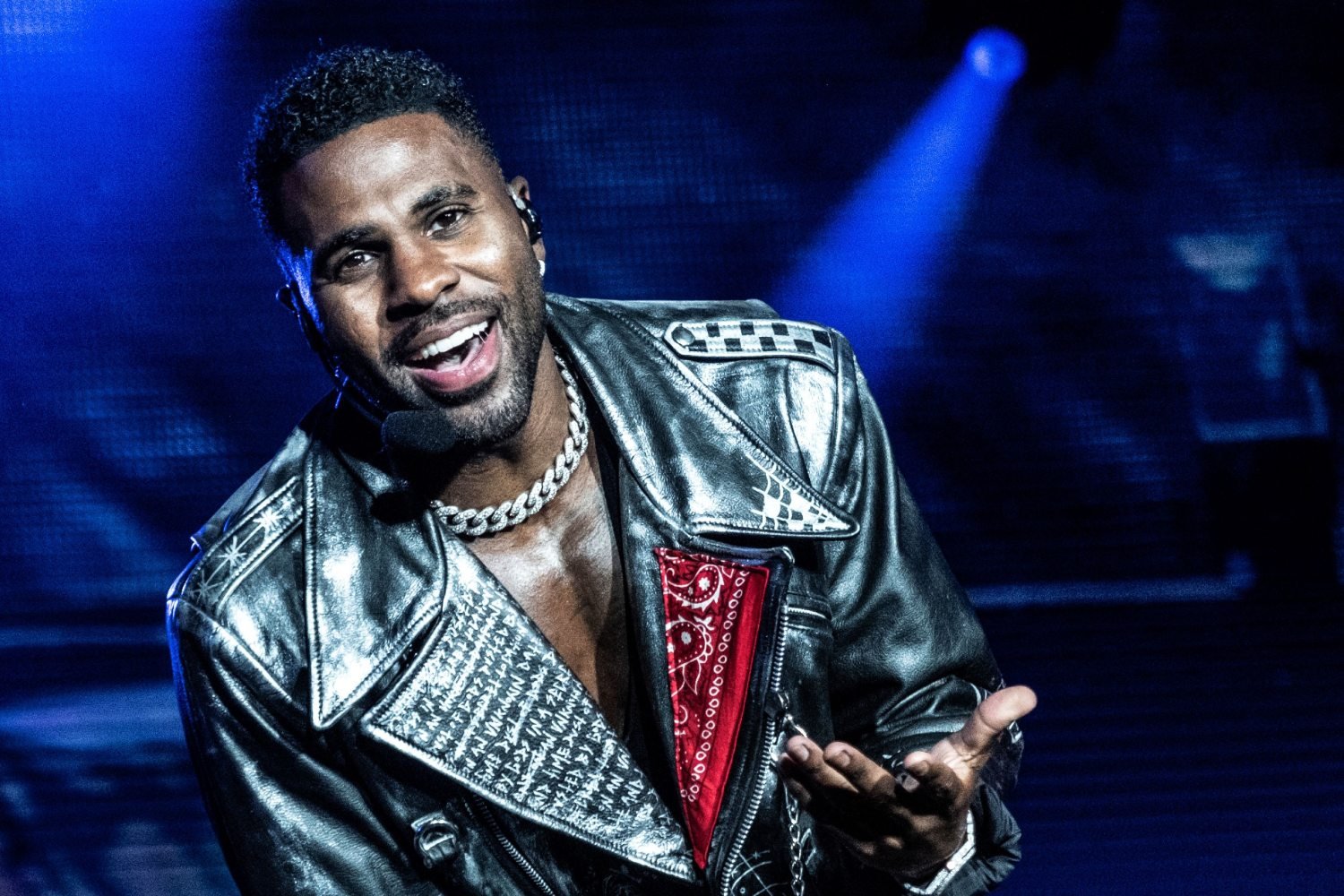 Jason Derulo και Saweetie μηνύονται μετά την ακύρωση της εμφάνισής τους σε μουσικό φεστιβάλ στην Ιαπωνία Jason Derulo και Saweetie μηνύονται μετά την ακύρωση της εμφάνισής τους σε μουσικό φεστιβάλ στην Ιαπωνία