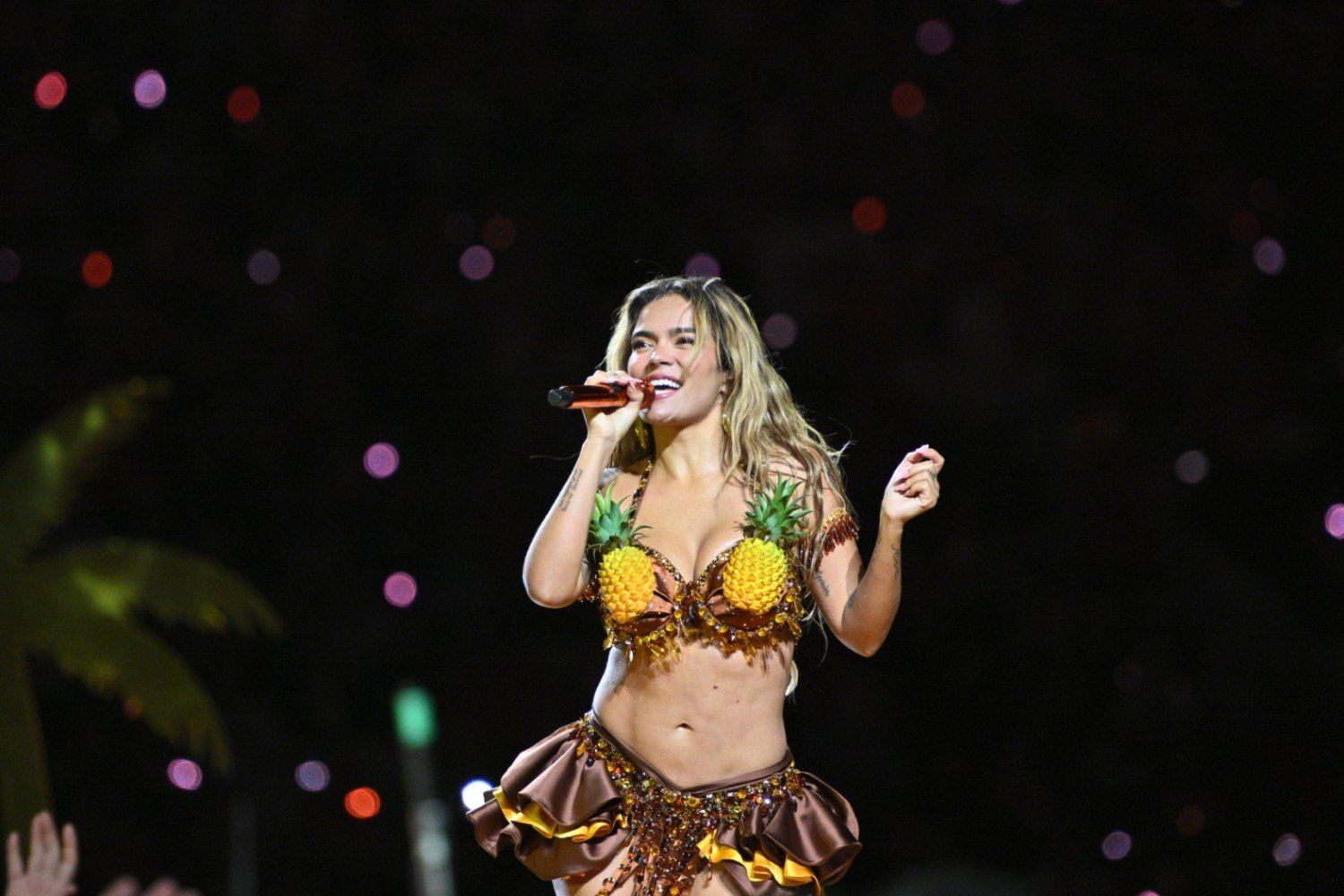 Η Karol G είναι έτοιμη να γράψει ιστορία στο Coachella: «Είναι ένα show για την κοινότητά μου»