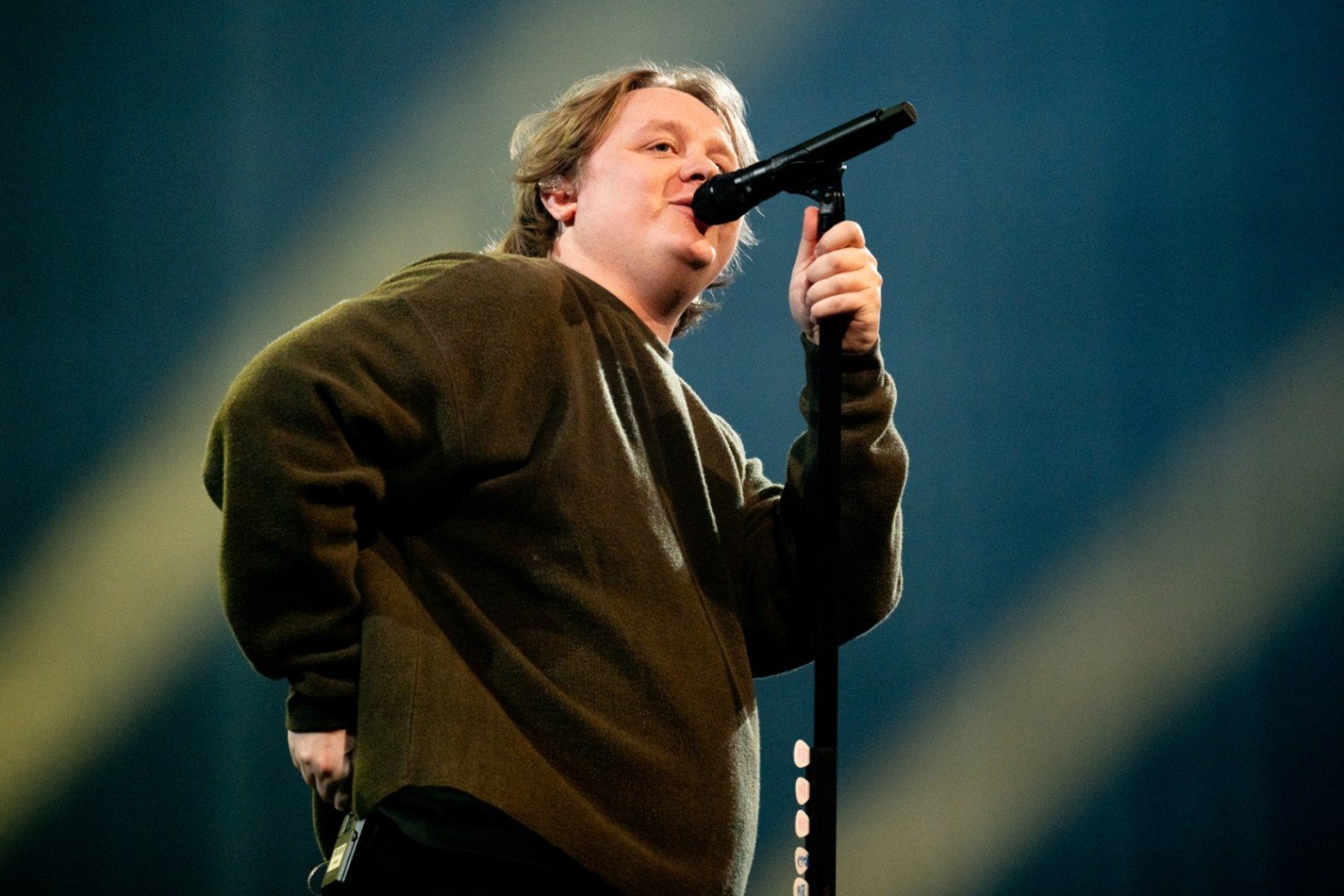 Ο Lewis Capaldi μεταδίδει δωρεάν σε όλο τον πλανήτη τη μεγαλύτερη συναυλία της καριέρας του Ο Lewis Capaldi μεταδίδει δωρεάν σε όλο τον πλανήτη τη μεγαλύτερη συναυλία της καριέρας του