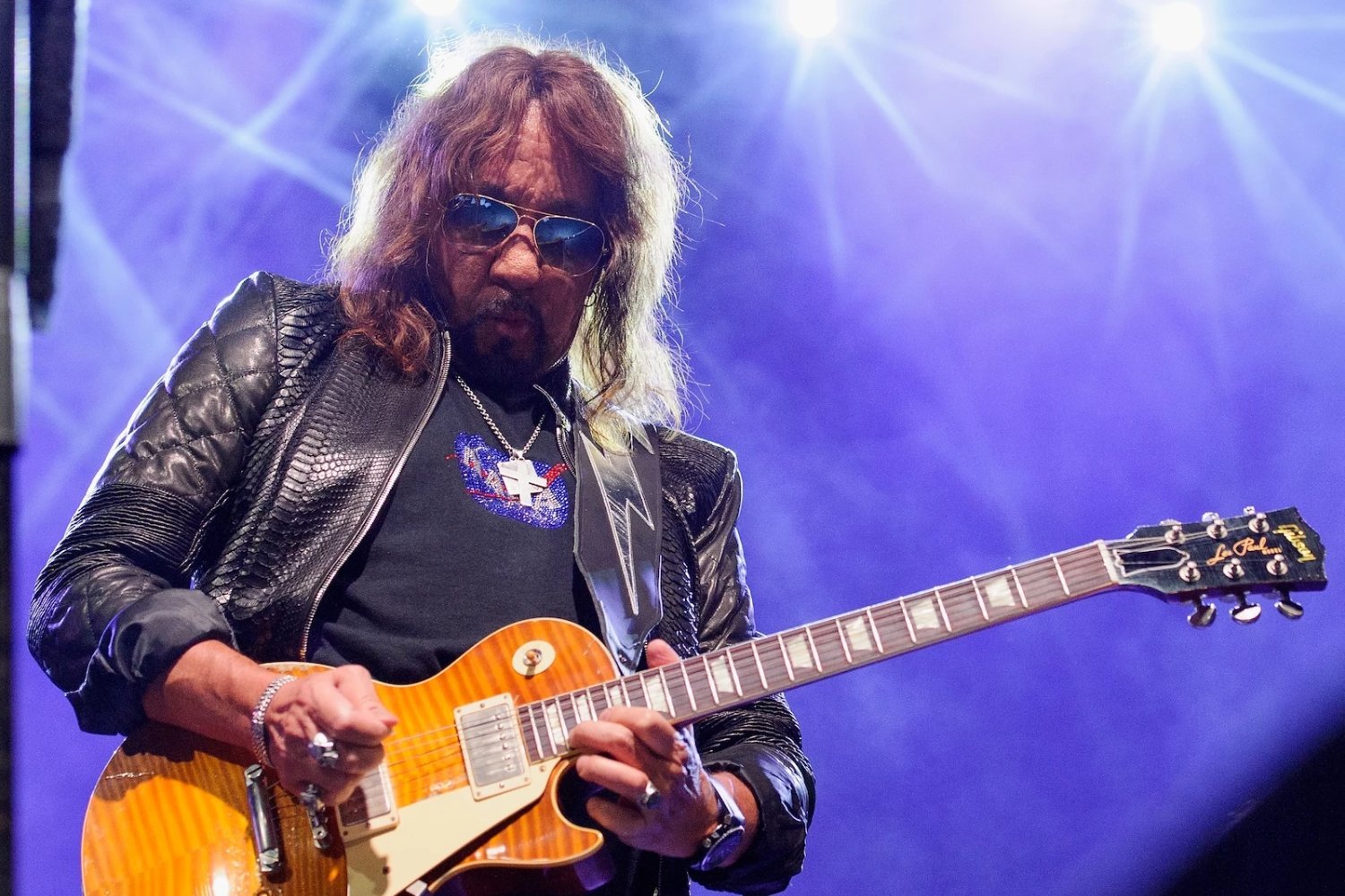 Ace Frehley: Paul Stanley, Gene Simmons, Pearl Jam και Tom Morello αποχαιρετούν τον «Spaceman» των KISS
