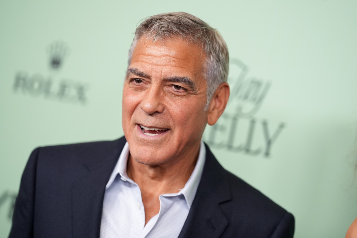George Clooney: «Μου έβαλε τις φωνές ο Frank Sinatra» – Όταν ήταν σοφέρ και κοιμόταν σε καναπέδες