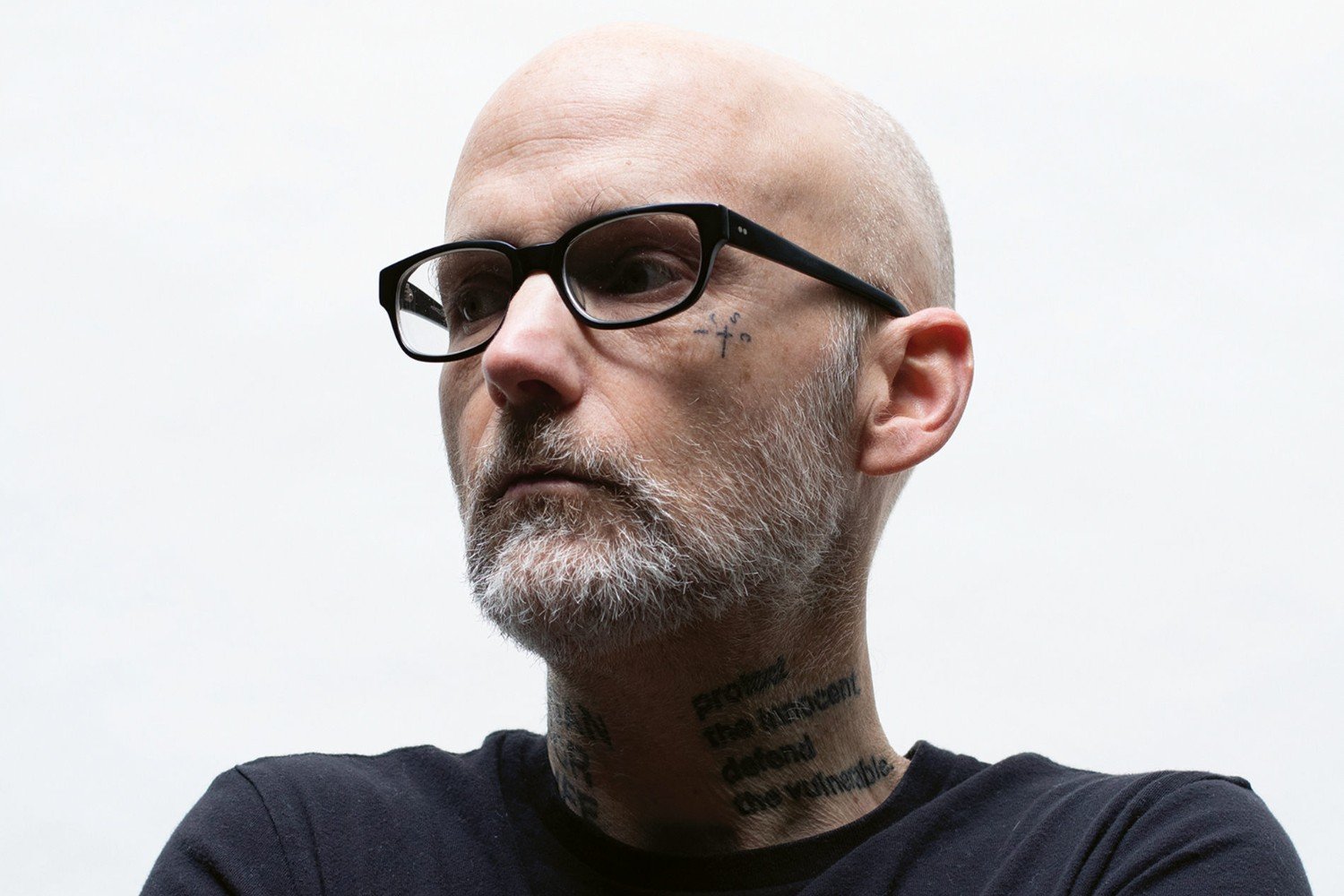 Moby: Σφοδρή επίθεση κατά της «διεφθαρμένης» και «σατανικής» κυβέρνησης του Donald Trump Moby: Σφοδρή επίθεση κατά της «διεφθαρμένης» και «σατανικής» κυβέρνησης του Donald Trump