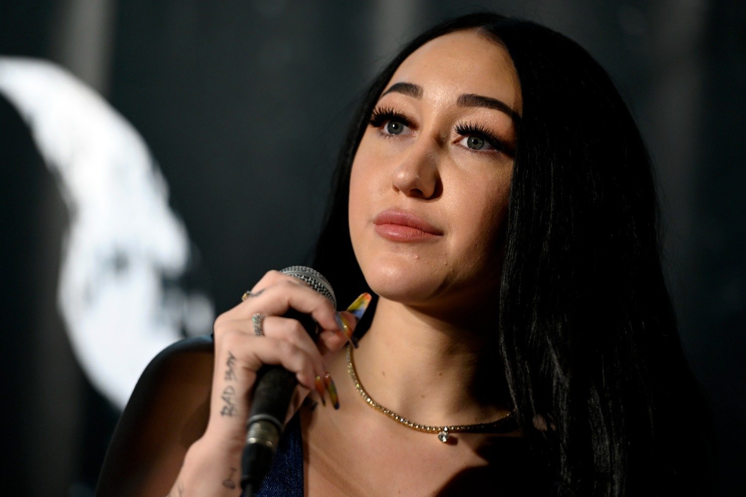 Noah Cyrus: «Η ψυχοθεραπεία μου έσωσε ολοκληρωτικά τη ζωή» – Η ωμή εξομολόγηση για τον εθισμό και τη λύτρωση