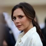 Η Victoria Beckham ξαναζεί τις ημέρες των Spice Girls: Τραγουδά το «Viva Forever» με τον γιο της Cruz Beckham