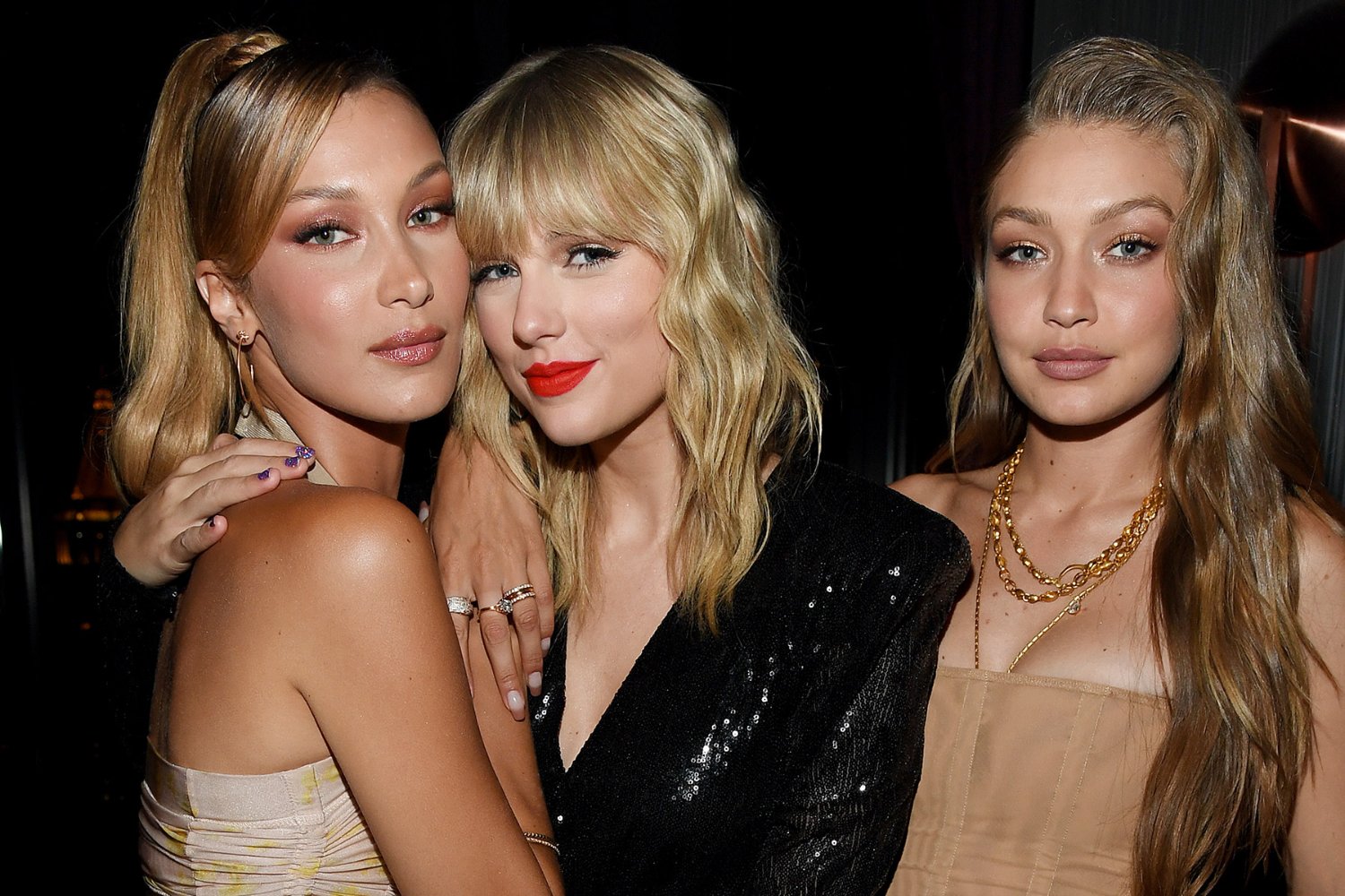 Η Bella Hadid παραδόθηκε στο «The Fate Of Ophelia» της Taylor Swift: «Έχει καταλάβει τη ζωή μου»