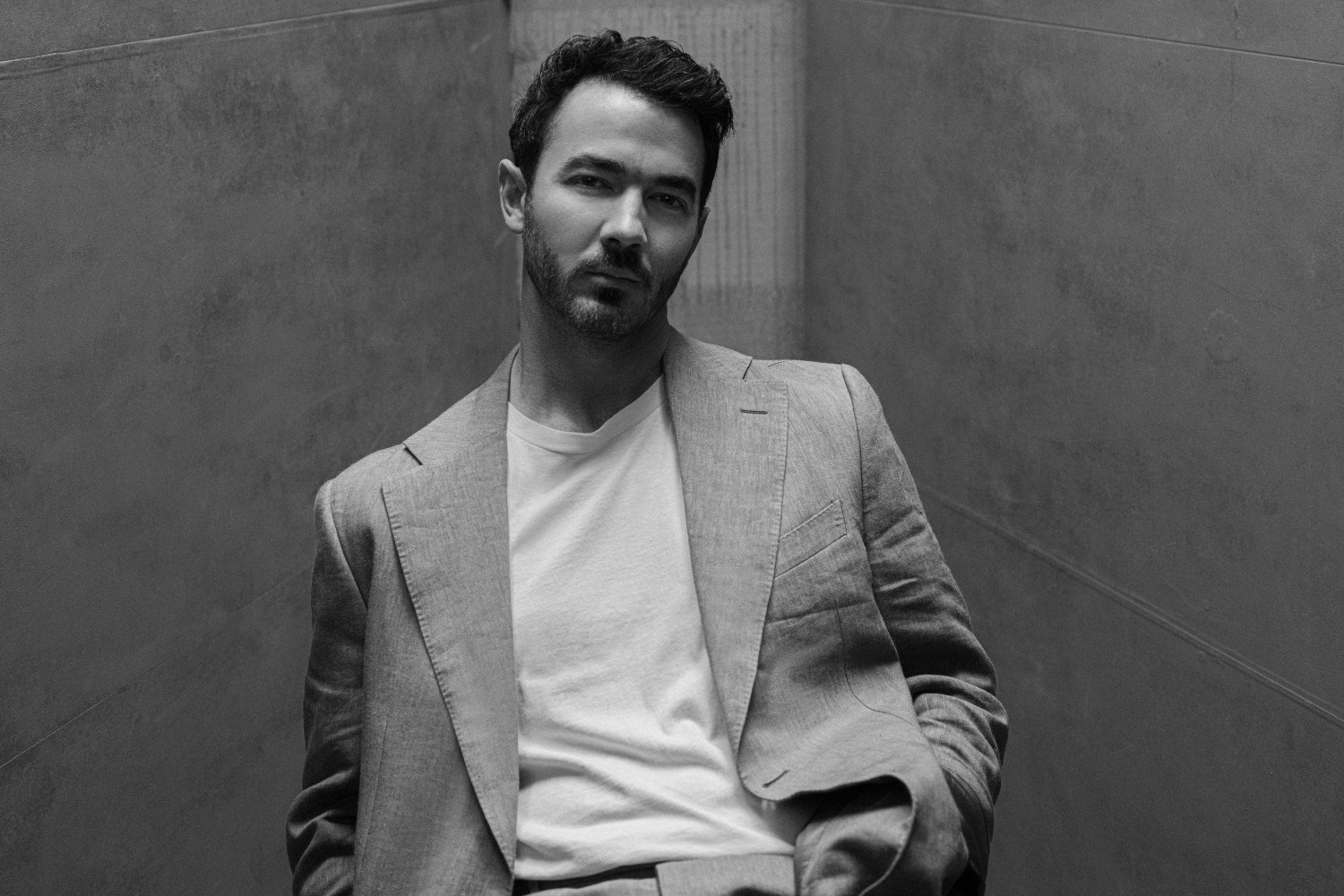 Kevin Jonas: Το νέο single «Little Things» φωτίζει τις «μικρές λεπτομέρειες» που κρατούν ζωντανή την αγάπη