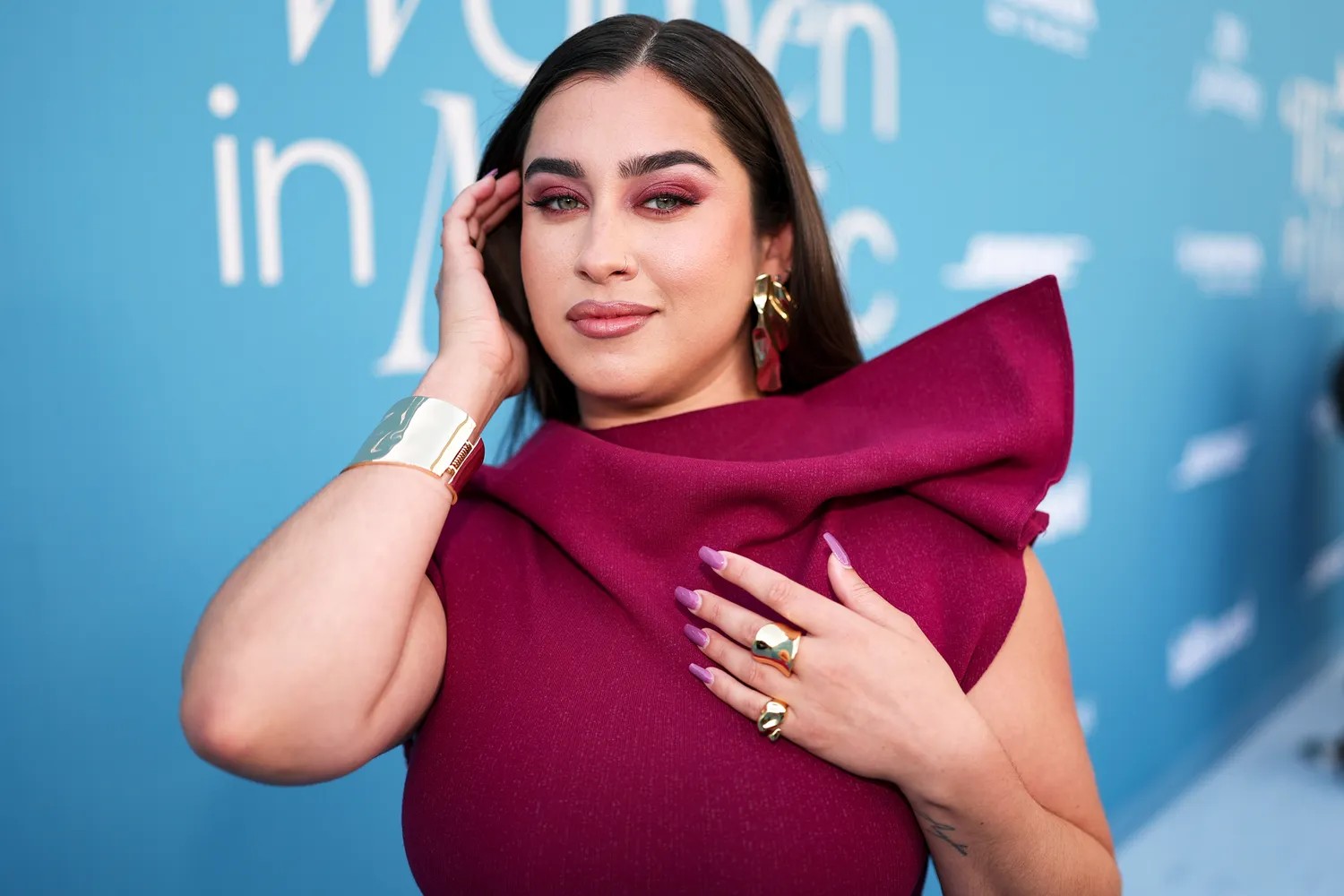 Η Lauren Jauregui δοκιμάζει τη νέα μουσική της σε οδηγούς ταξί: «Δεν έχουν ιδέα ποια είμαι»