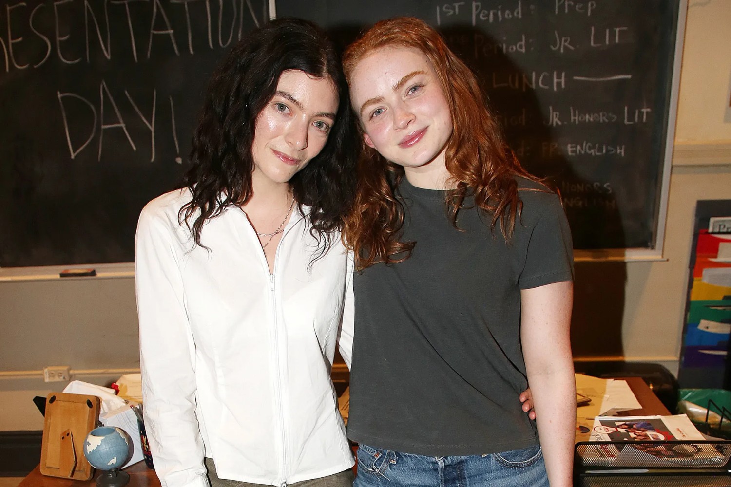 Η Lorde υποδέχθηκε τη Sadie Sink στη σκηνή – Μία ανεπανάληπτη στιγμή χορού και φιλίας