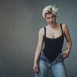 Η Robyn καλεί τον Jamie xx και το «Dopamine» μεταμορφώνεται σε jungle ευφορία