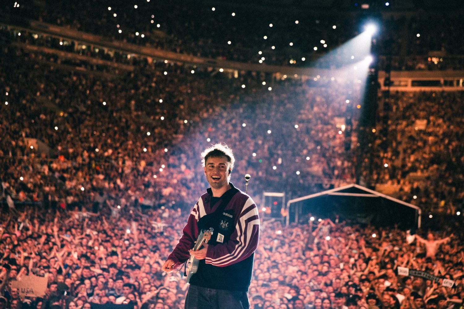 Ο Sam Fender μετατρέπει τη μεγαλύτερη συναυλία του σε κινηματογραφικό ντοκουμέντο