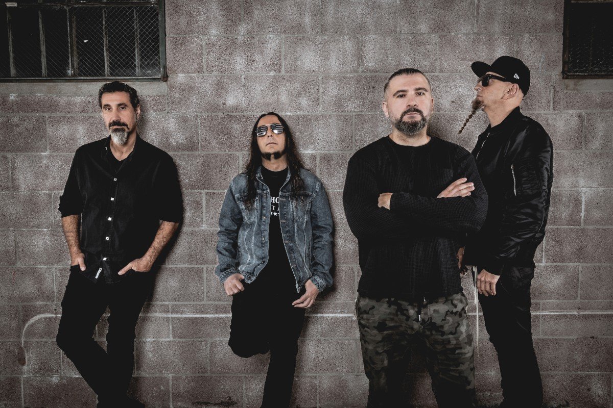 Οι System Of A Down χρεώνουν στους Oasis τον αποκλεισμό της Αγγλίας από το Μουντιάλ Οι System Of A Down χρεώνουν στους Oasis τον αποκλεισμό της Αγγλίας από το Μουντιάλ