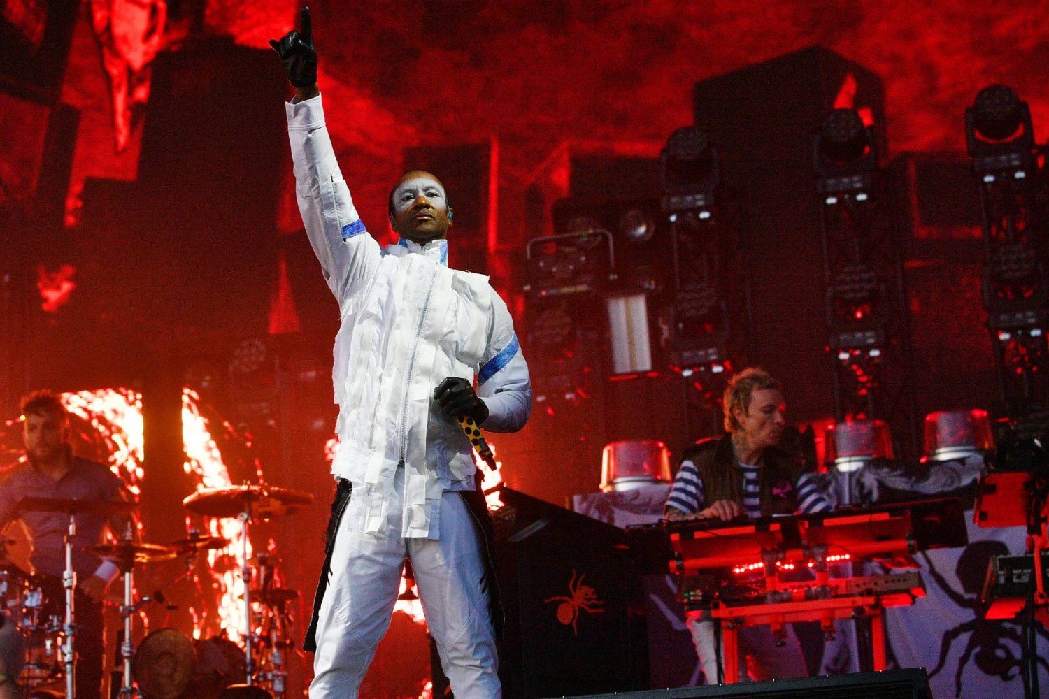 Οι The Prodigy κατακεραυνώνουν τα social media: «Μετέτρεψαν τη μουσική σε fast food»
