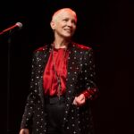 Η Annie Lennox αποχαιρετά το «Outlander» με την πιο συγκινητική εκδοχή του «The Skye Boat Song»