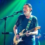 Chris Rea: Η απίστευτη ιστορία του «Driving Home For Christmas» – Το έγραψε αφού του αφαιρέθηκε το δίπλωμα οδήγησης