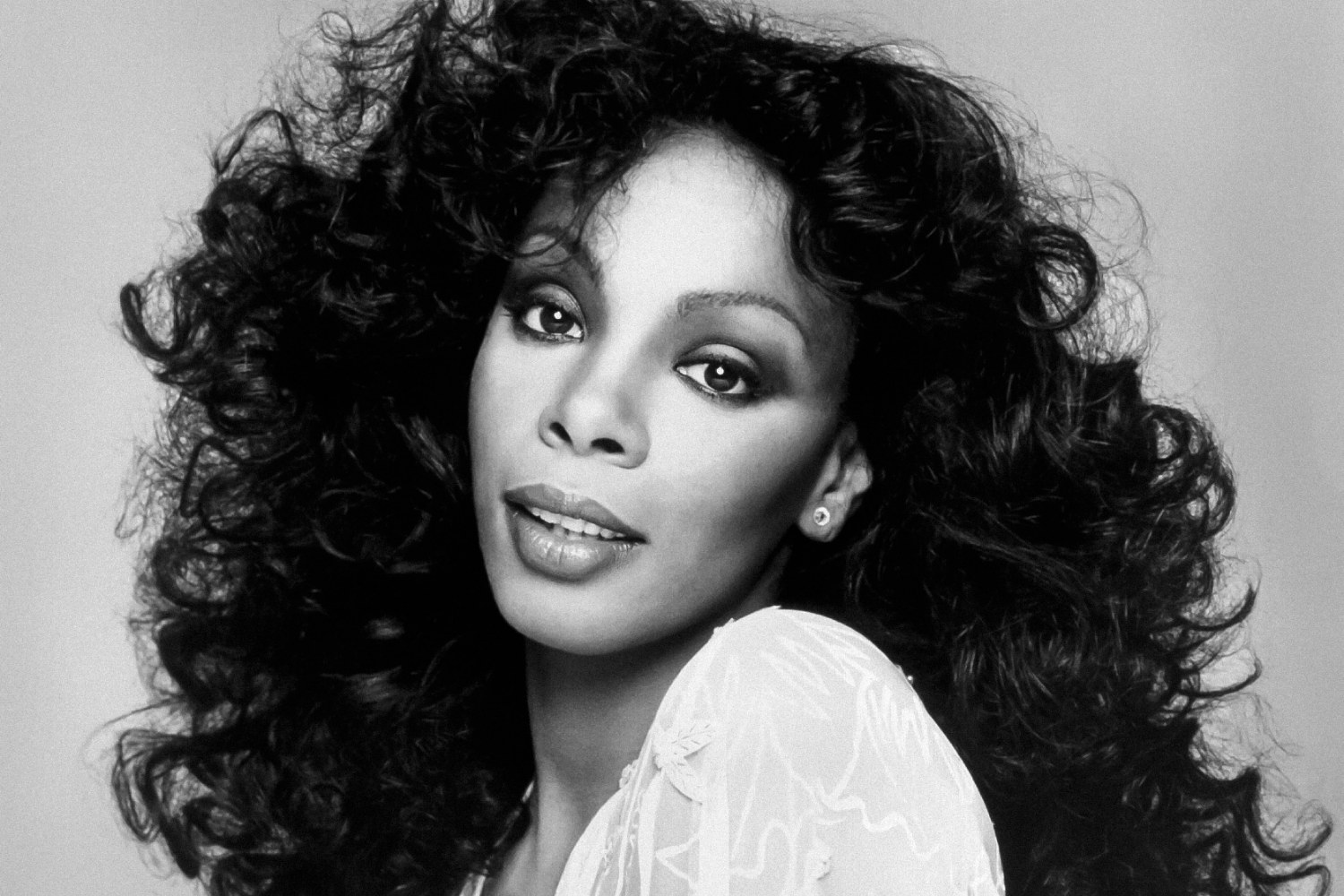 Η Donna Summer εντάχθηκε μετά θάνατον στο Songwriters Hall of Fame:  «Είναι πολύ χαρούμενη κάπου εκεί ψηλά»