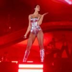 Dua Lipa: Το συγκινητικό φινάλε της περιοδείας της στο Μεξικό με ένα φόρο τιμής στη Selena Quintanilla