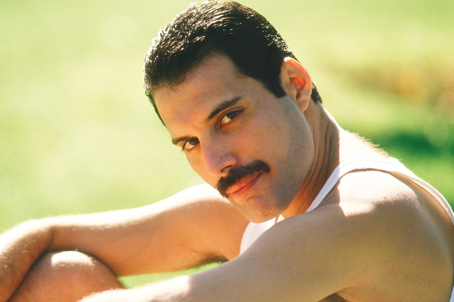 «Mr. Bad Guy»: Ο Freddie Mercury μιλά για το άλμπουμ που αποκάλυψε τον πιο αληθινό εαυτό του