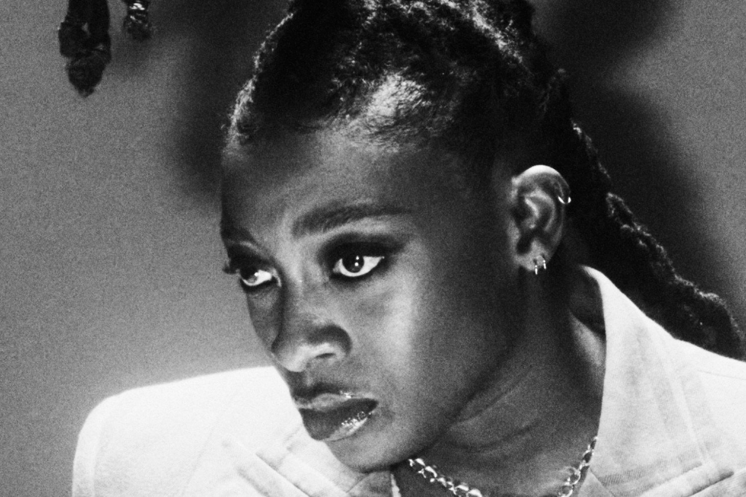 Little Simz: Πολιτιστική Καινοτόμος της Χρονιάς για τα Fashion Awards 2025
