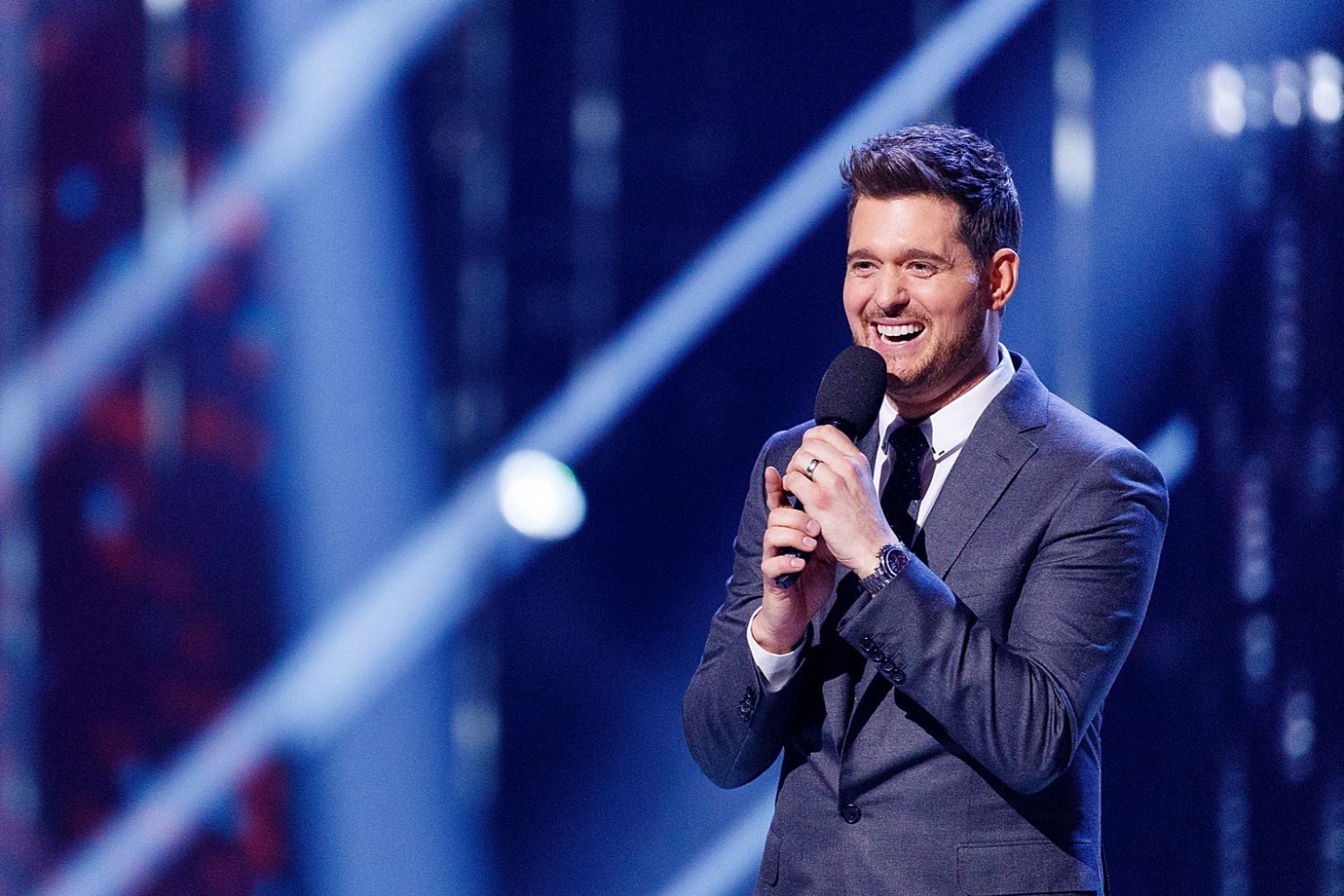 Ο Michael Bublé θέλει να ακούμε χριστουγεννιάτικα τραγούδια από τον Ιούνιο