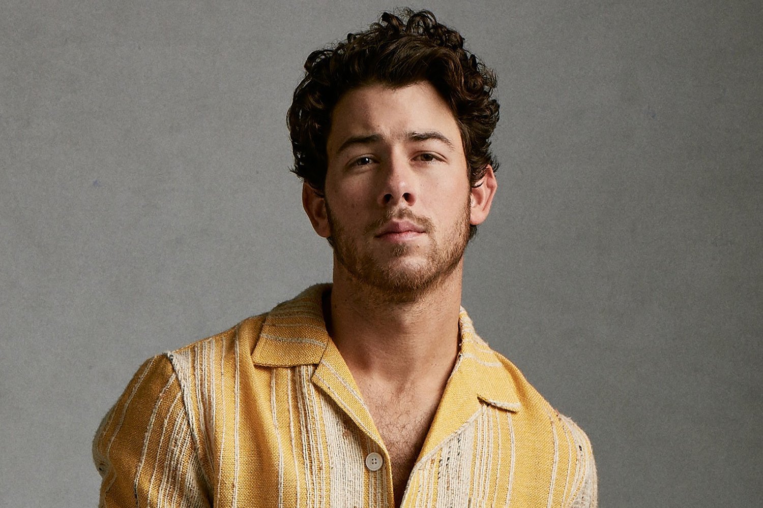 Ο Nick Jonas επιστρέφει με το νέο σόλο άλμπουμ «Sunday Best»: «Είμαι πραγματικά υπερήφανος»