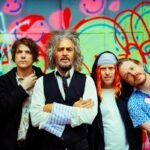 Flaming Lips: Στο νοσοκομείο με πνευμονία ο Wayne Coyne – Ακυρώσεις στο πρόγραμμα της περιοδείας τους