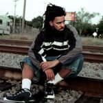 J. Cole: Σαρώνει στα charts με το «The Fall-Off» και ξεπερνά τις 100 επιτυχίες στο Billboard Hot 100