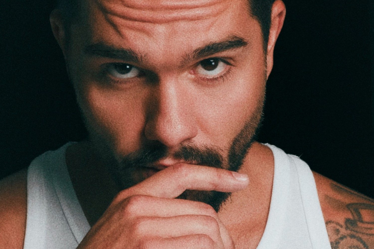 «Μαργαρίτα»: Ο Χρήστος Μάστορας μας βάζει σε mood έρωτα και νοσταλγίας με το νέο τραγούδι του