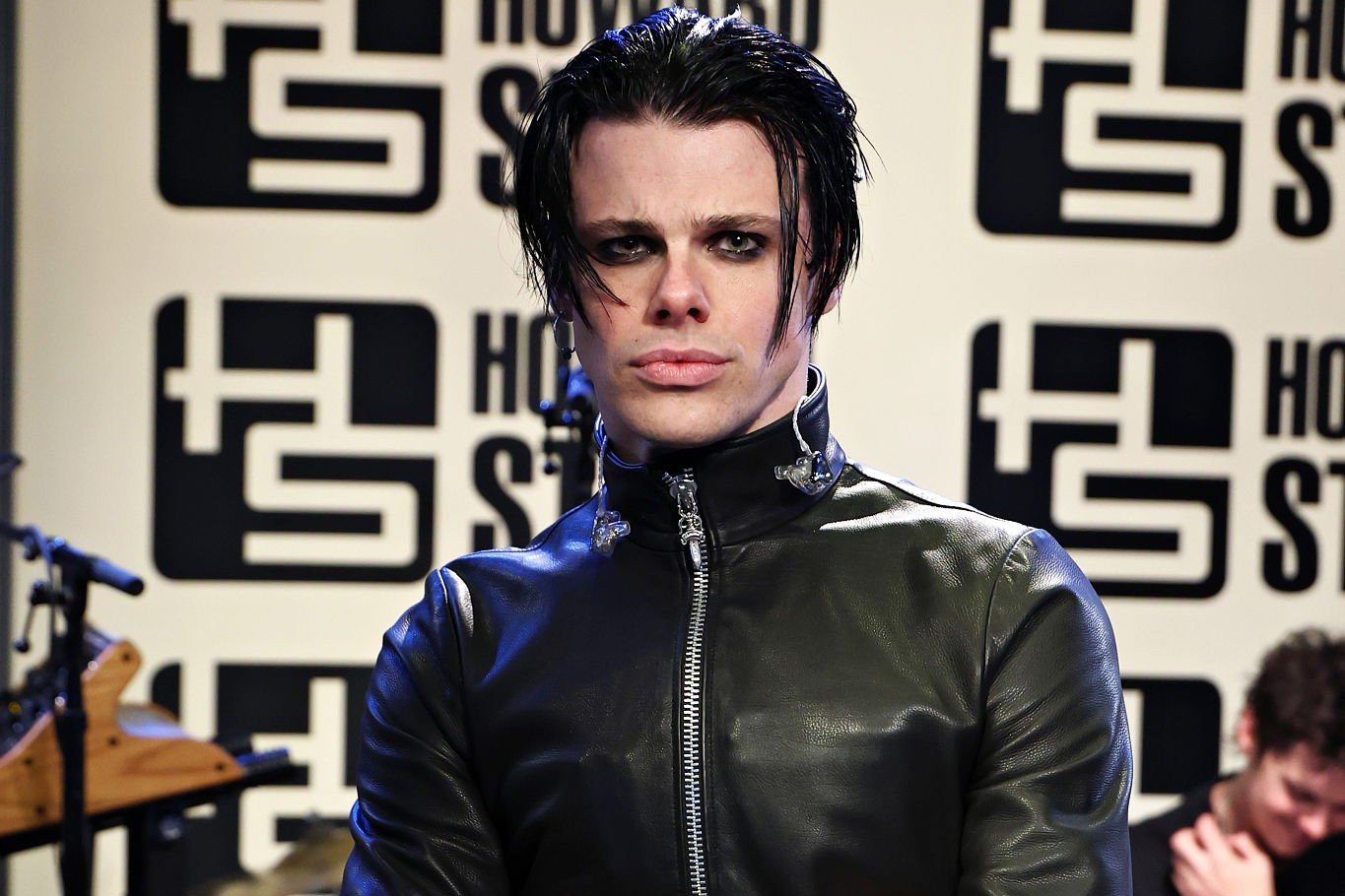 YUNGBLUD: Ένταλμα σύλληψης για την 52χρονη που τον καταδιώκει