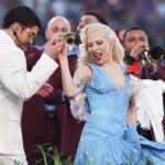 Lady Gaga: Το συγκινητικό «ευχαριστώ» στον Bad Bunny μετά την εμφάνισή τους στο Super Bowl 2026 – «Ήταν τιμή μου»