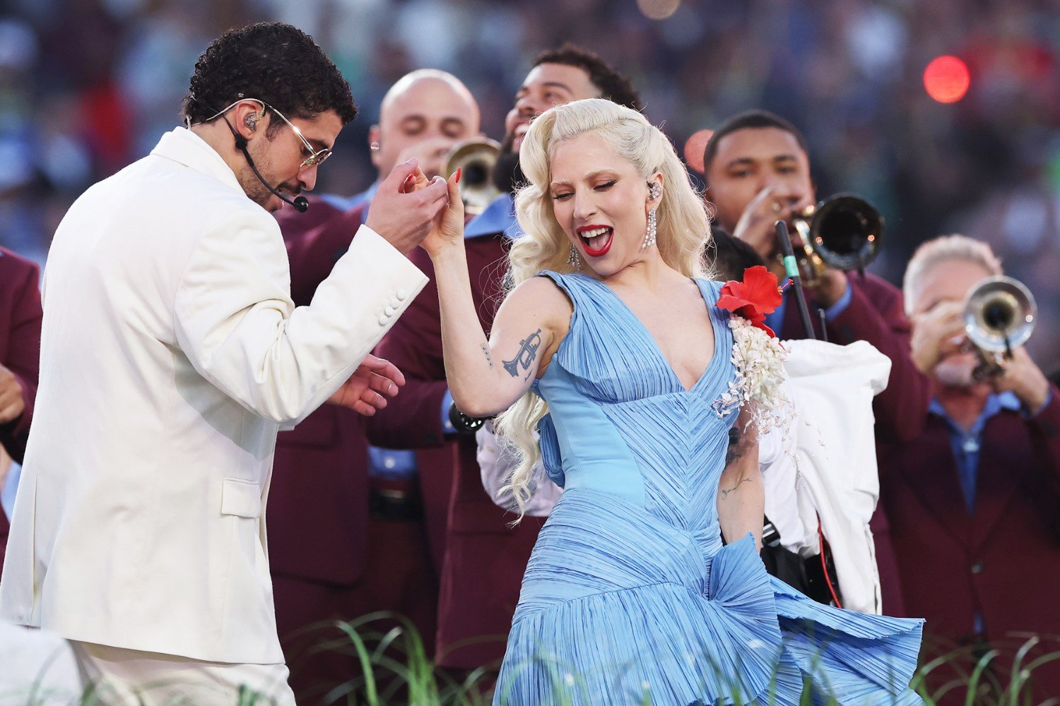 Lady Gaga: Το συγκινητικό «ευχαριστώ» στον Bad Bunny μετά την εμφάνισή τους στο Super Bowl 2026 – «Ήταν τιμή μου»