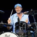 Ο Chad Smith των Red Hot Chili Peppers έγινε αναπληρωτής καθηγητής για μία ημέρα – Η έκπληξη στους μαθητές