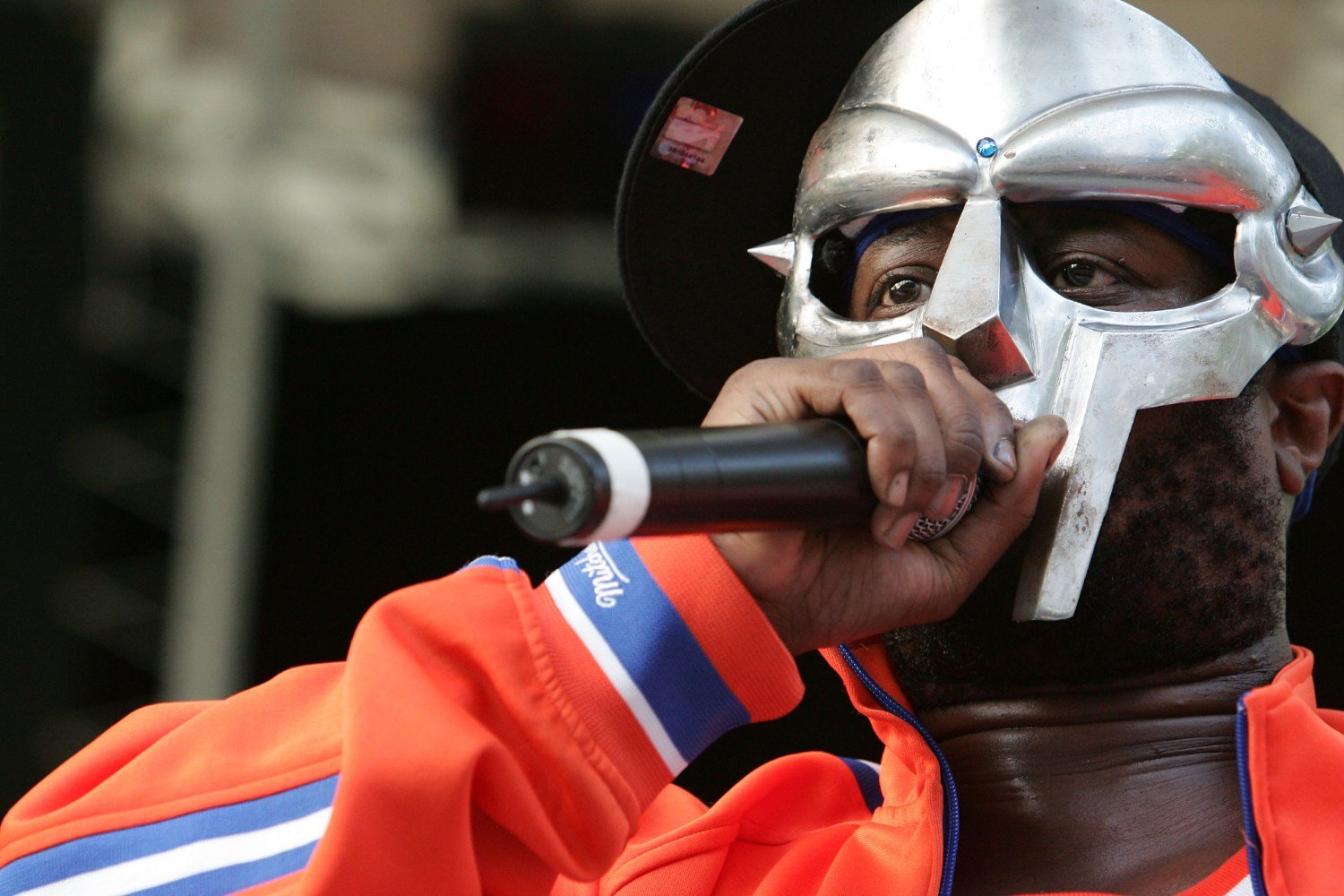 MF Doom: Συμβιβασμός με την Temu για τα παράνομα προϊόντα απομίμησης του ράπερ