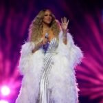 Mariah Carey: Η εντυπωσιακή εμφάνιση στην τελετή έναρξης Χειμερινών Ολυμπιακών Αγώνων 2026 που έκανε τον χρόνο να σταματήσει