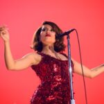 RAYE: Μοιράζει δωρεάν εισιτήρια και βινύλια μετά το «φιάσκο» της Ticketmaster στο Παρίσι