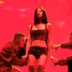 Jennie: Εμφανίστηκε για πρώτη φορά στην Κίνα και ένωσε την υψηλή ραπτική με τον προκλητικό ήχο του «Ruby»