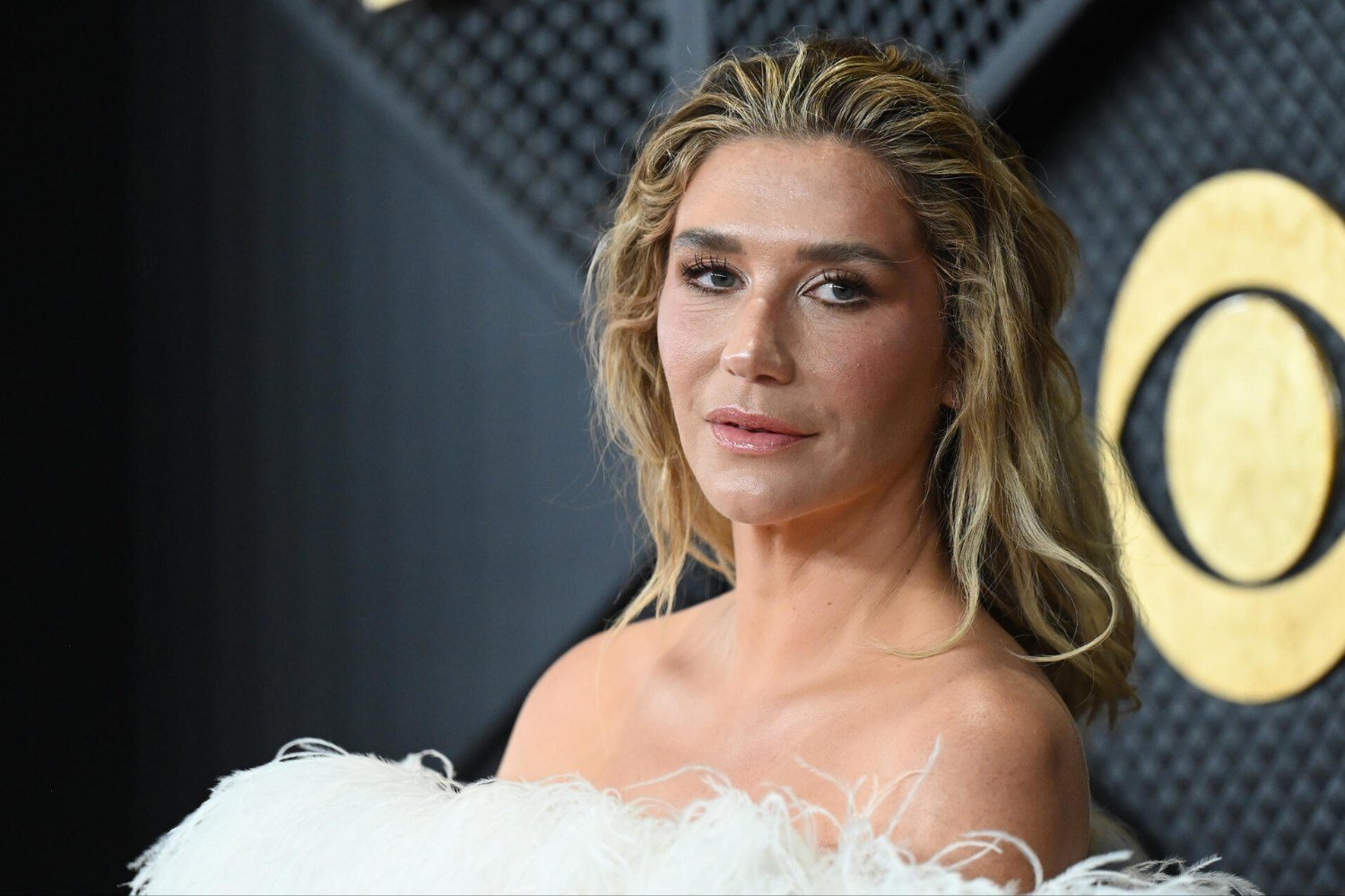 Kesha: Η οργισμένη ανάρτηση κατά του Λευκού Οίκου – «Χρησιμοποιήσατε το τραγούδι μου για να υποκινήσετε βία και πόλεμο»