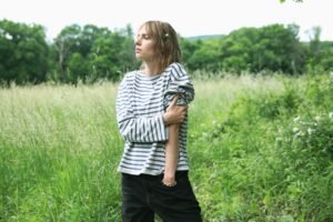 Maya Hawke: Τα δύο τραγούδια της Taylor Swift που θεωρεί «επική ποίηση» και γιατί ο Eminem είναι κορυφαίος