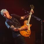 Ο Mike McCready των Pearl Jam παρουσιάζει τη δική του grunge όπερα – Ένα ταξίδι μέσα από τις στάχτες και τη δόξα του Σιάτλ