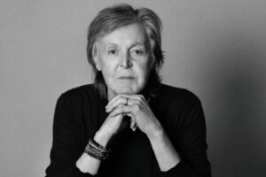 Paul McCartney: Προσθέτει νέα τραγούδια στο «The Boys Of Dungeon Lane» και αλλάζει ρόλους με τον Ringo Starr