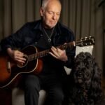Ο Peter Frampton επιστρέφει με το «Carry The Light» – Το πρώτο άλμπουμ του μετά από 16 χρόνια