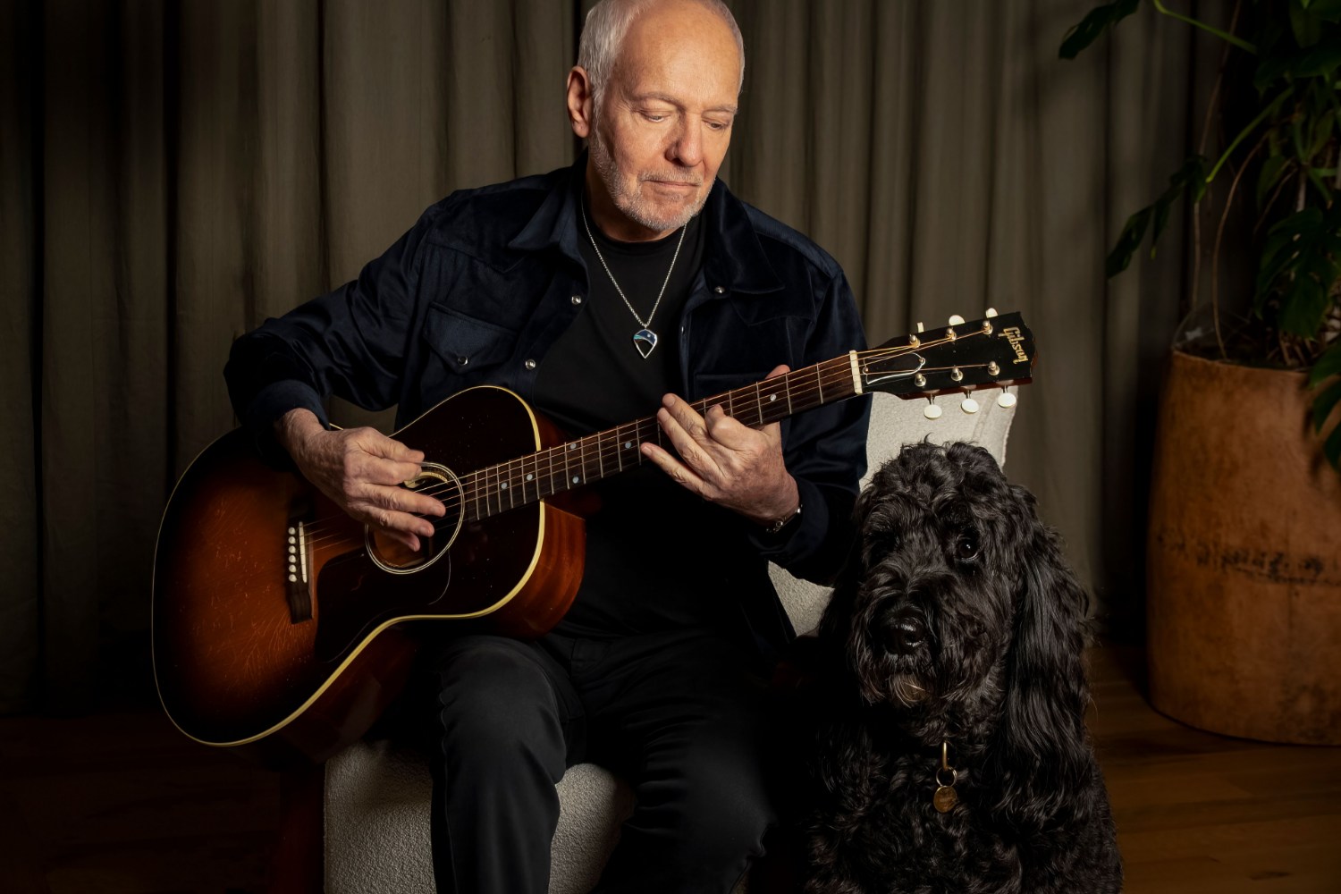 Ο Peter Frampton επιστρέφει με το «Carry The Light» – Το πρώτο άλμπουμ του μετά από 16 χρόνια