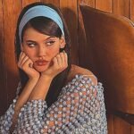 Sienna Spiro: Το πρώτο άλμπουμ της «Visitor» συστήνει μία νέα φωνή που τολμά να νιώθει