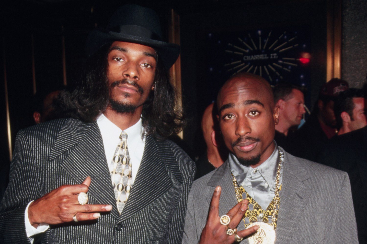 Ο Snoop Dogg δέχθηκε συγχαρητήρια στη σκηνή από έναν AI… Tupac: «Είμαι υπερήφανος για εσένα»