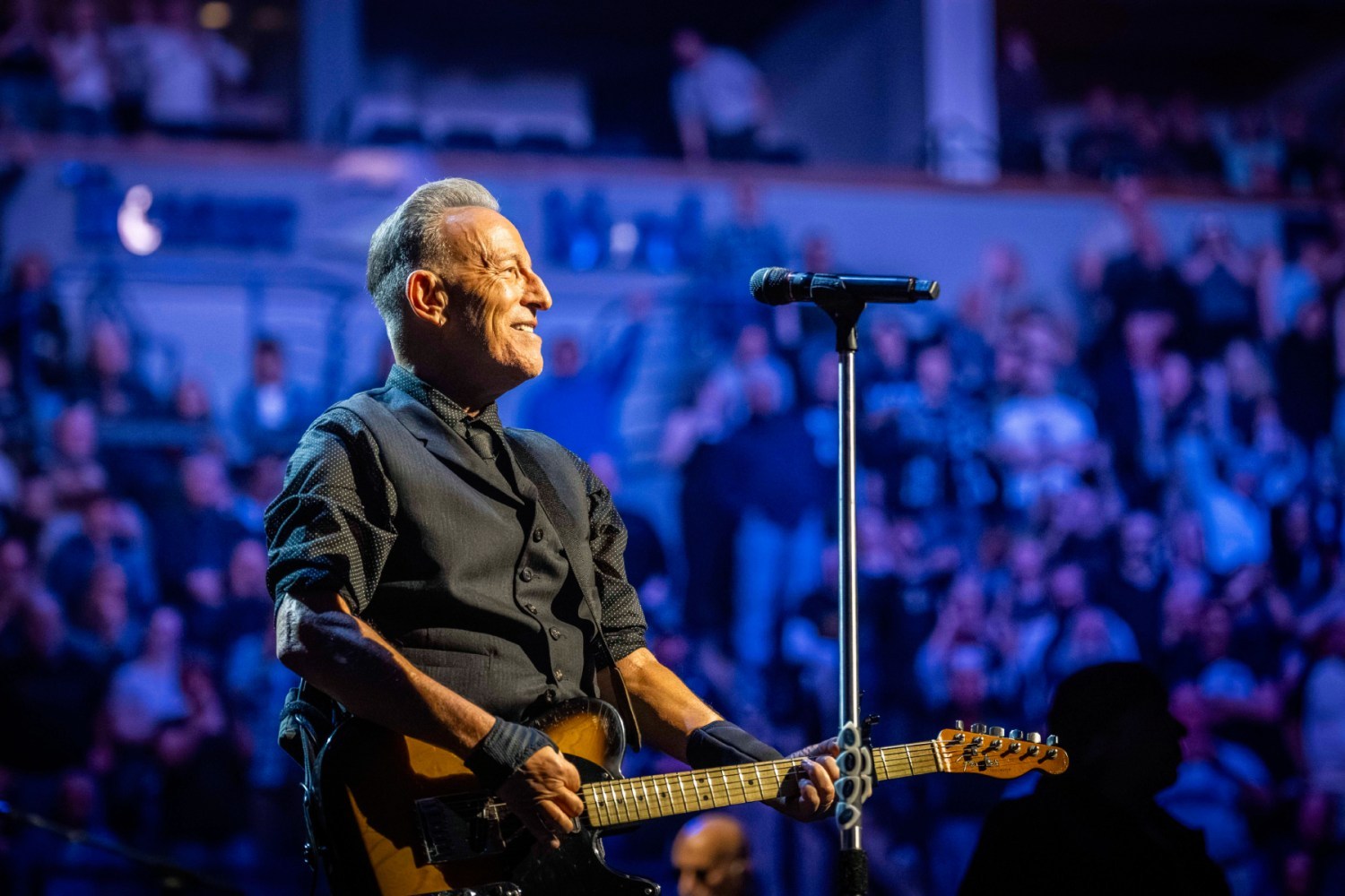 Bruce Springsteen: Τραγουδά το «Purple Rain» του Prince – Το ηχηρό κάλεσμα αλληλεγγύης Bruce Springsteen: Τραγουδά το «Purple Rain» του Prince – Το ηχηρό κάλεσμα αλληλεγγύης