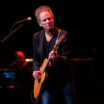 Lindsey Buckingham: Ανίκανη να δικαστεί κρίθηκε η γυναίκα που κατηγορείται ότι τον καταδίωκε επί χρόνια