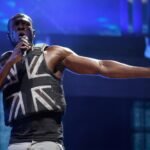 Stormzy: Εκτίθεται σε μουσείο το αλεξίσφαιρο γιλέκο του Banksy από το Glastonbury