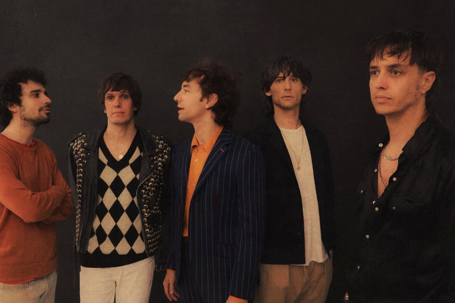 The Strokes: Το νέο single «Falling Out of Love» είναι μια «όξινη βροχή» γεμάτη ρομαντισμό