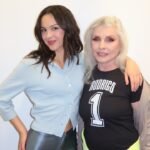 Debbie Harry: Η εμφάνιση – έκπληξη στο πλευρό της Olivia Rodrigo στο «Saturday Night Live»
